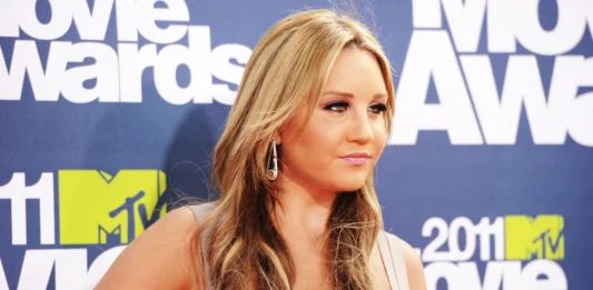 Amanda Bynes’ Emotional Journey: Unveiling the Truth Behind Her Struggle, Recovery, and Unexpected Psychiatric Hold